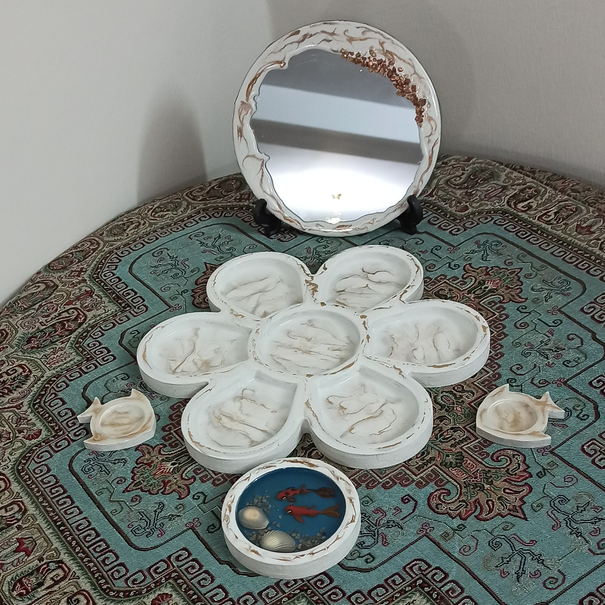 هفت سین  و آینه  رزینی و حوضچه ماهی سه بعدی طرح ماربل طرح مرمر  اردوخوری زیر قیمت تولید