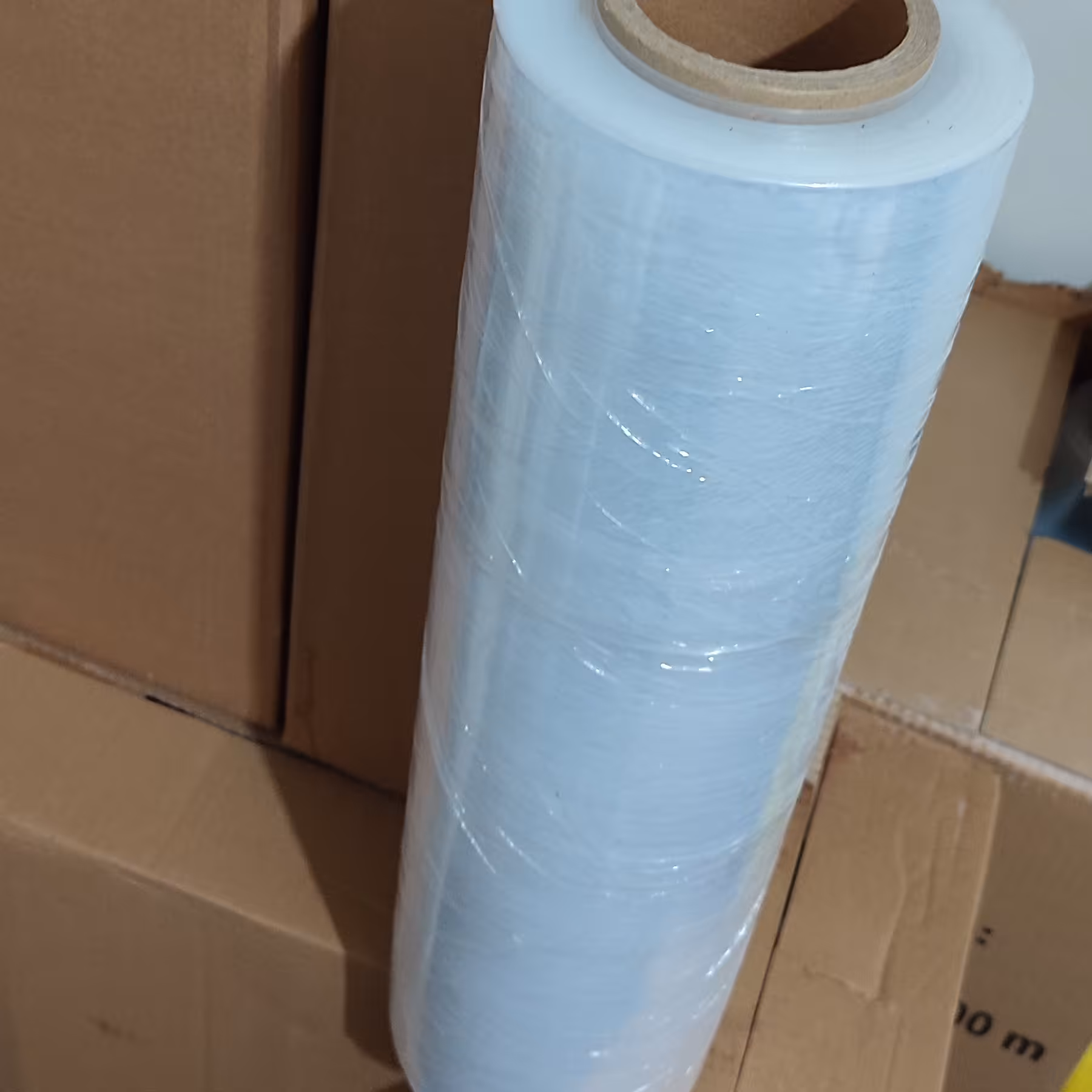 سلفون استرج 40سانتی صنعتی  مخصوص بسته بندی و محافظت از مبلمان در حین اسباب کشی 