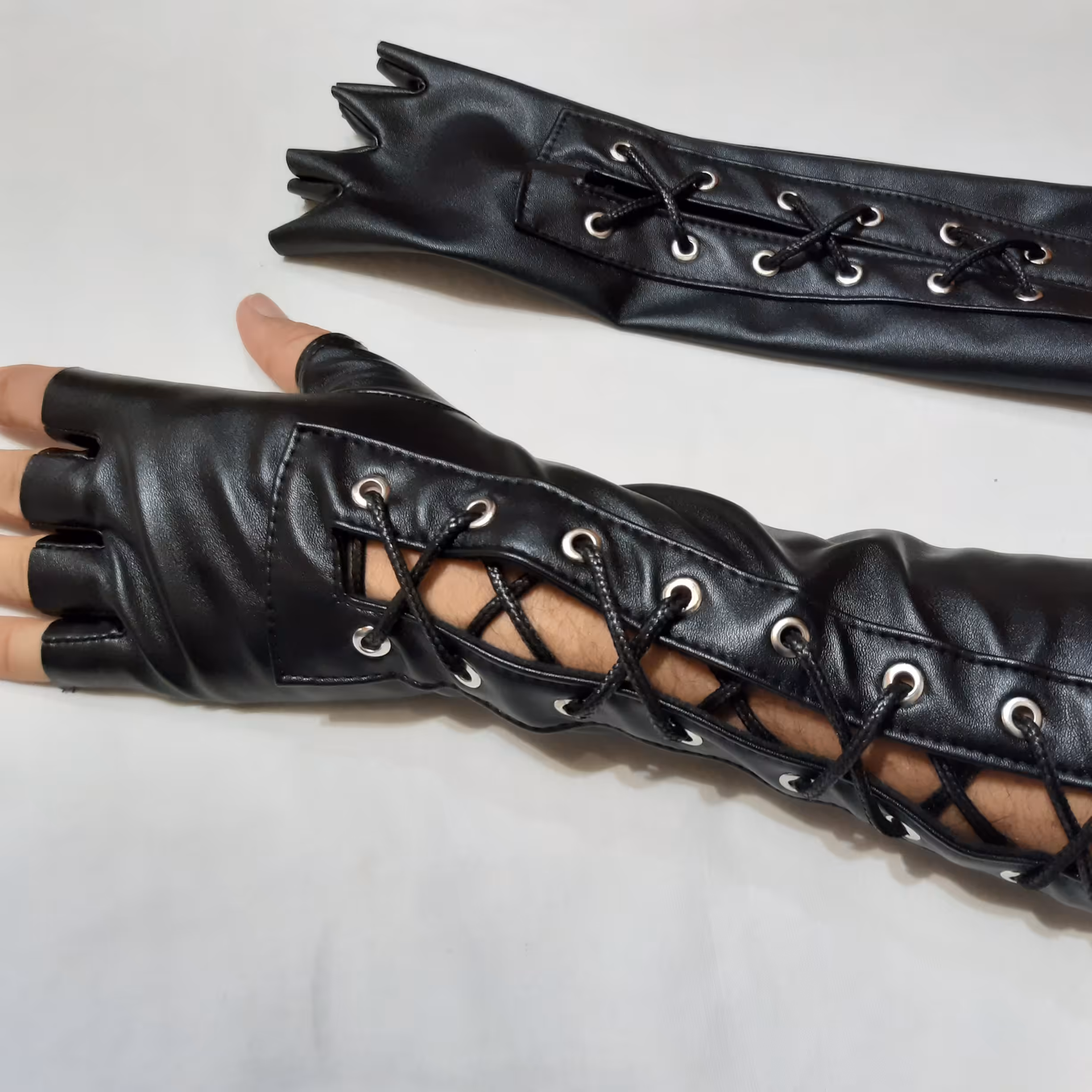 دستکش چرم بندکی(نیم انگشتی)