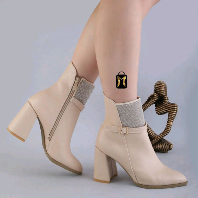 بوت پاشنه دار