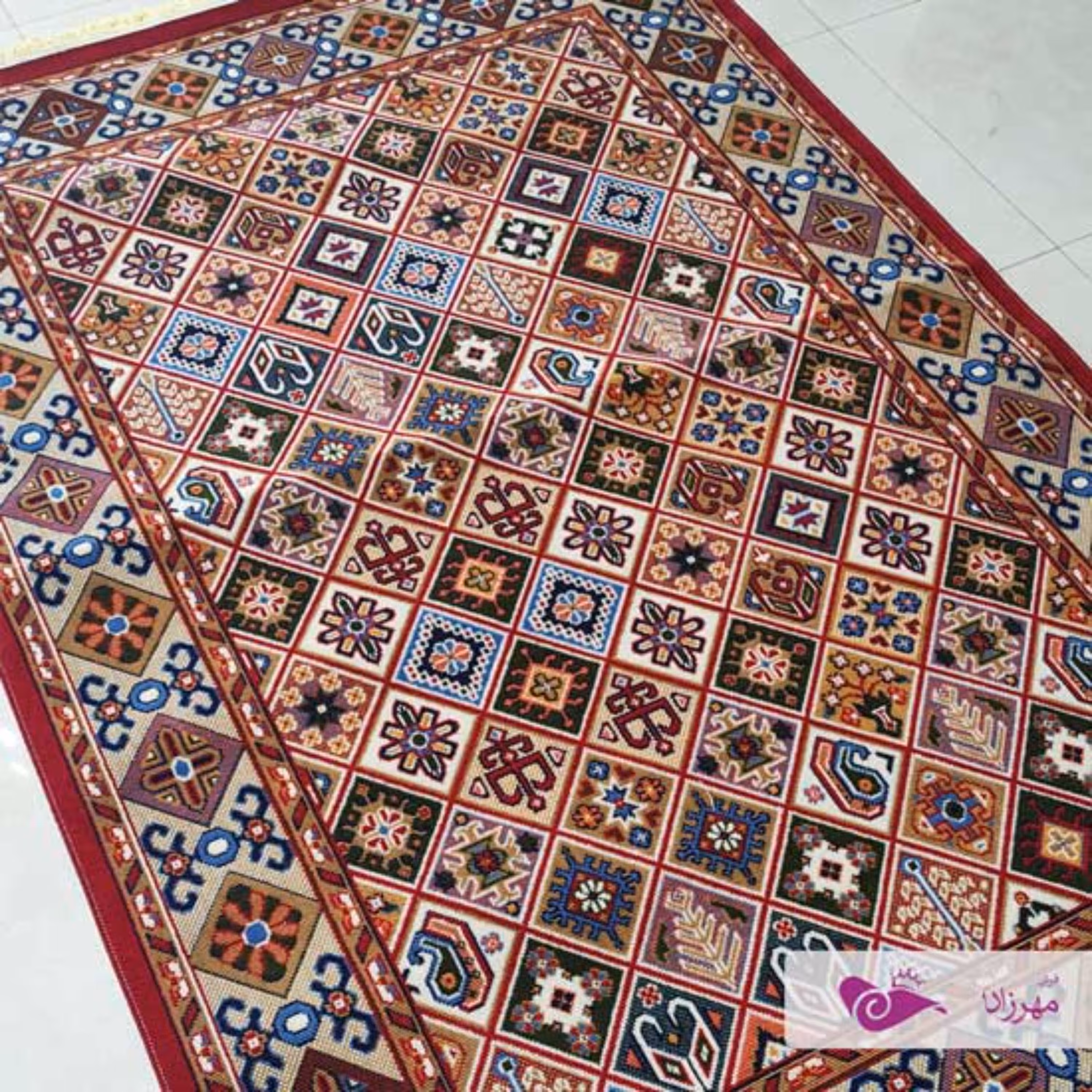 گلیم ماشینی 6 متری طرح محراب لاکی