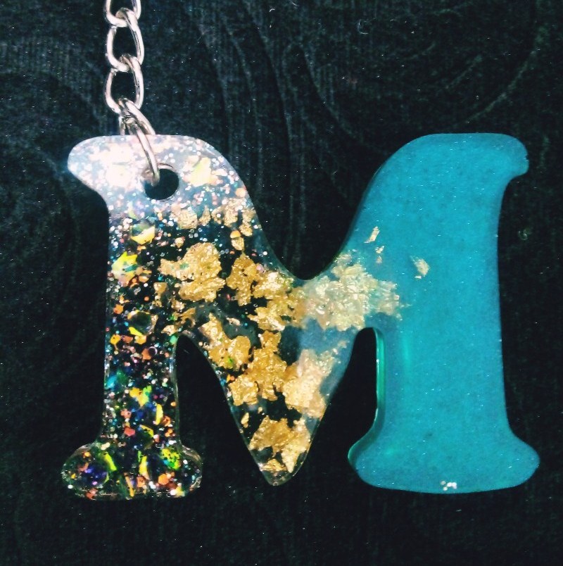 سرکلیدی رزینی حروف. جاسوییچی رزینی حروف. جاکلیدی حروف  سبزاکلیلی ورق طلا