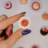  پاک کن طرح کیک توت فرنگی فانتزی 