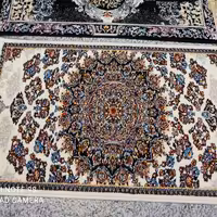 یک جفت پشتی ماشینی رنگ طبق عکس....