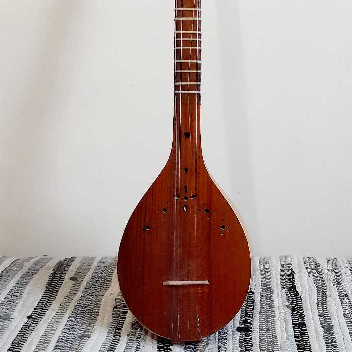 سه تار  با مهر اکبری 