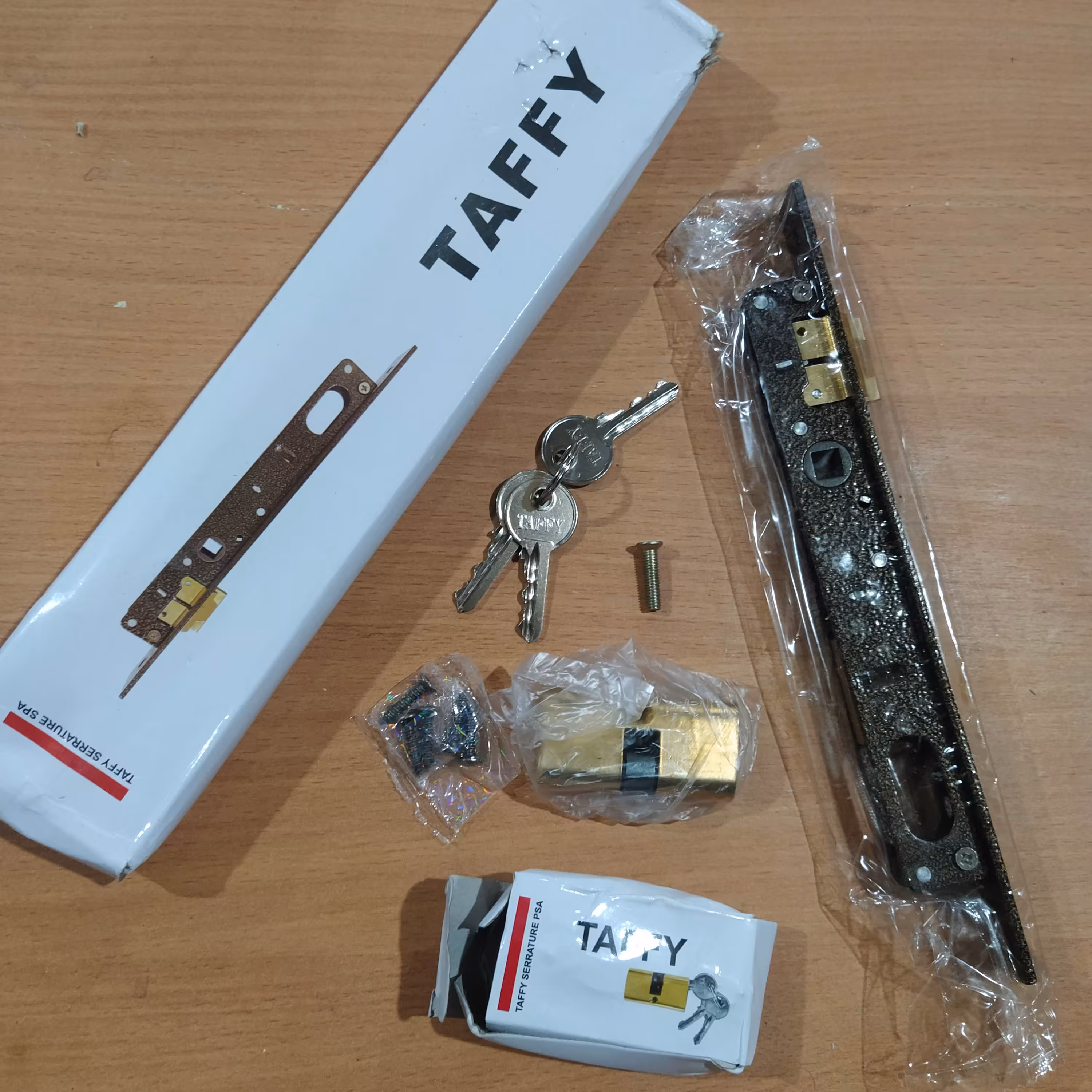 قفل سوئیچی 2.5 سانت تافی همراه با توپی برنجی