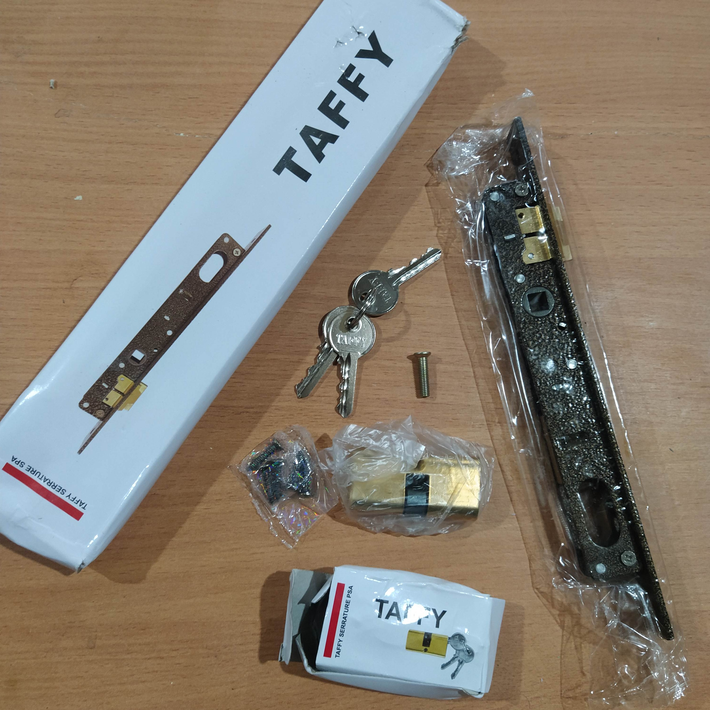 قفل سوئیچی 2.5 سانت تافی همراه با توپی برنجی