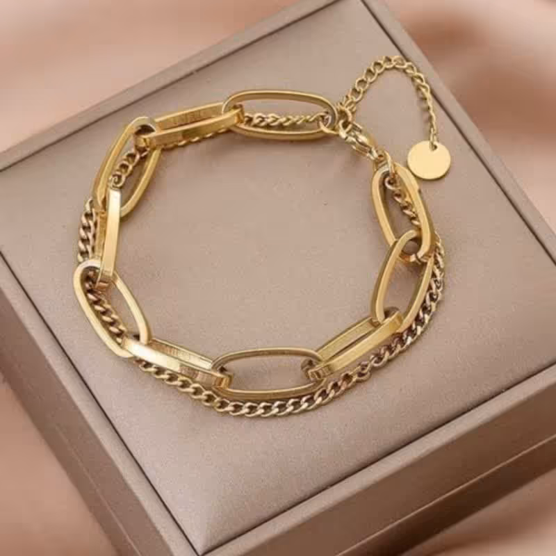 دستبند کارتیه طلایی استیل رنگ ثابت کد1550