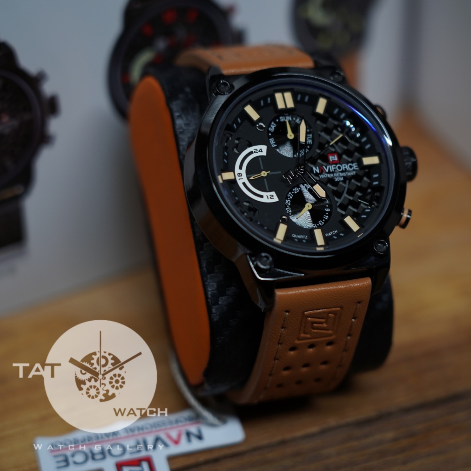 ساعت ناوی فورس مردانه بند عسلی