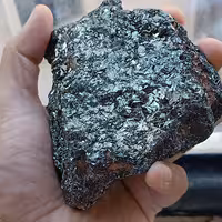 سنگ حدید صینی معدنی موثربرای غلبه بر ترس کابوس دلهره وحشت و کمخونی و تلاسمی.تلالو الماسی درخشان زیبا کمنظیر