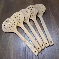 کفگیر چوبی گرد سوراخ دار اکالیپ