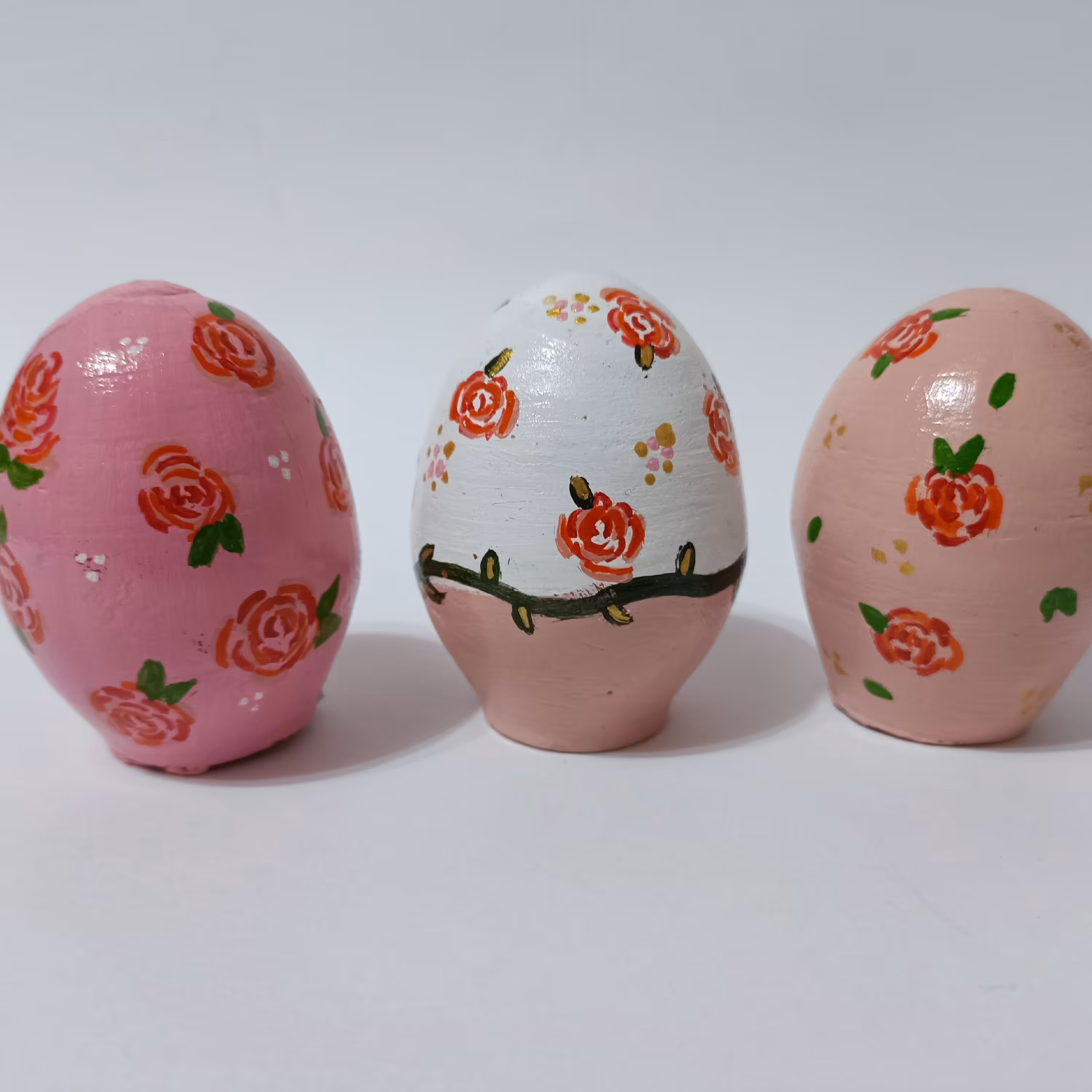 تخم‌مرغ سفالی گلبهی سه تایی