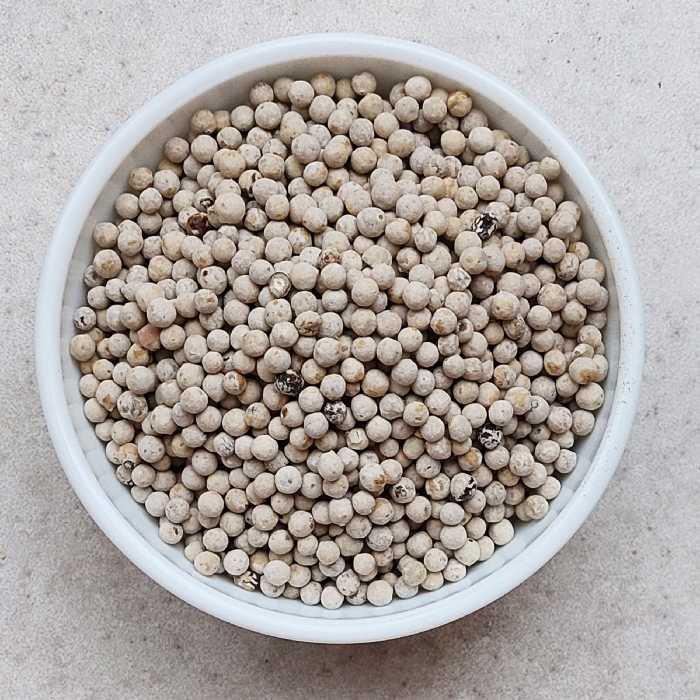 دانه  فلفل سفید تازه و بسیاز معطر صد گرمی لوتوس 