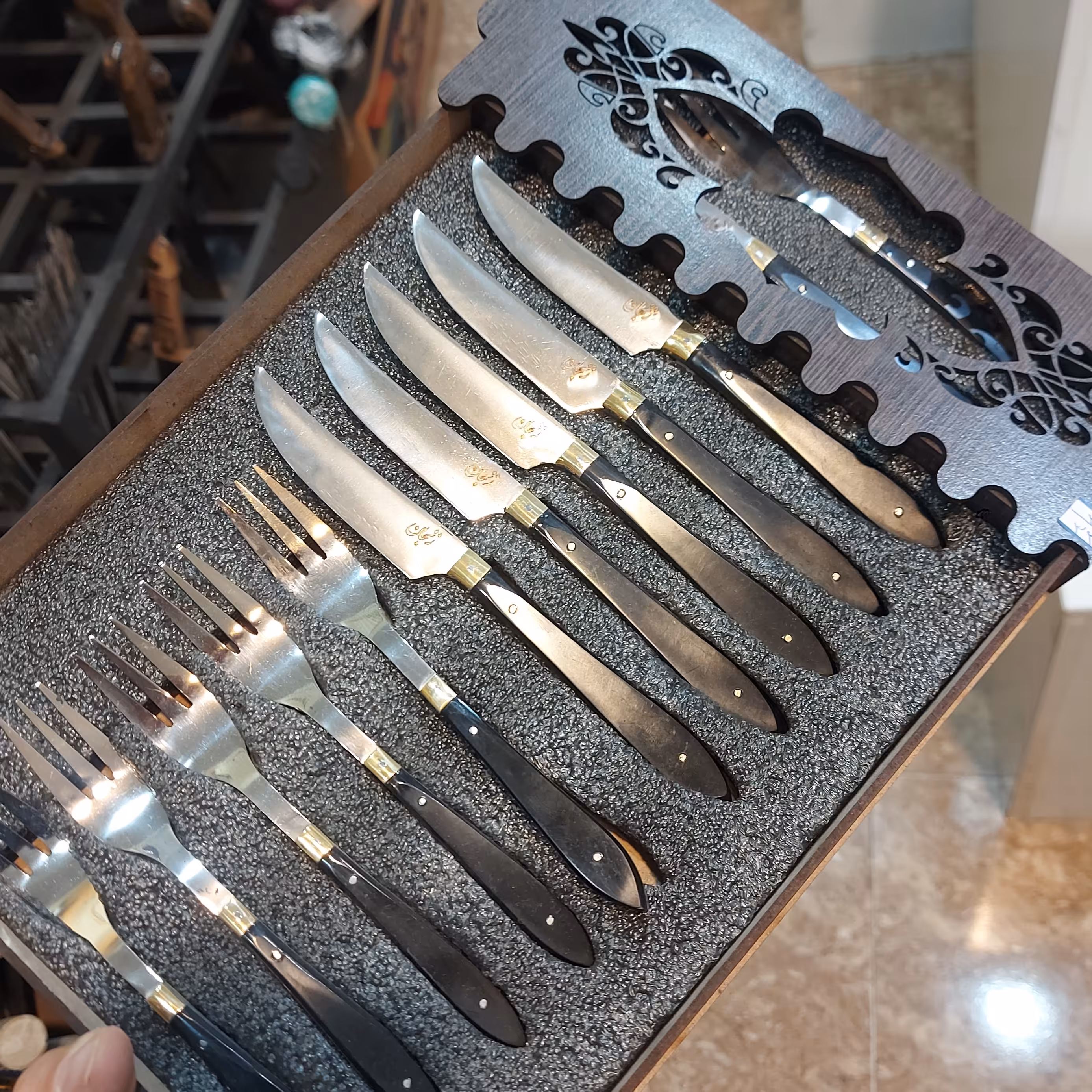 کارد و چنگال میوه خوری