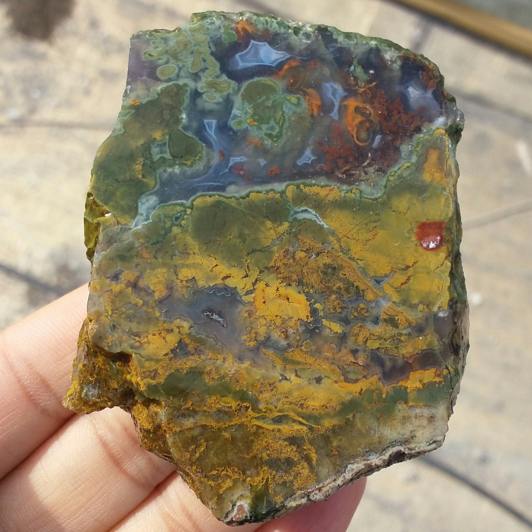 اسلایس سنگ راف عقیق منظره جلگه ای بسیار دیدنی شاهکار خلقت کاملا طبیعی
با قابلیت ساخت چند نگین محشر
 کد 8795