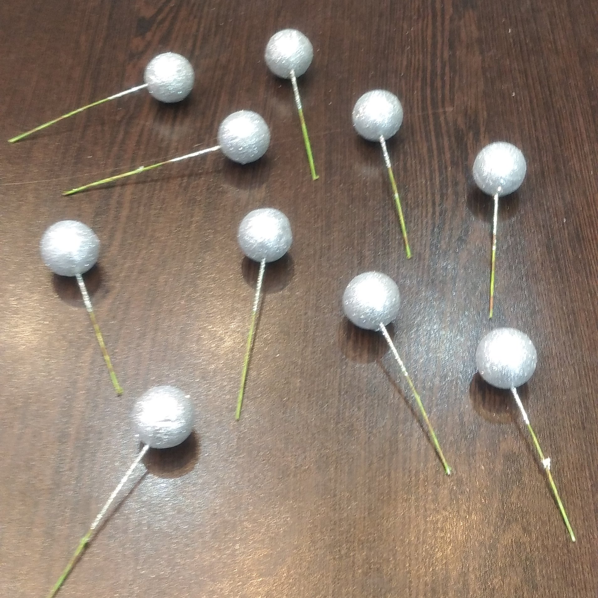 گوی نقره ای تزیینات 1 بسته 10 عددی