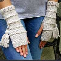 دستکش منگوله دار