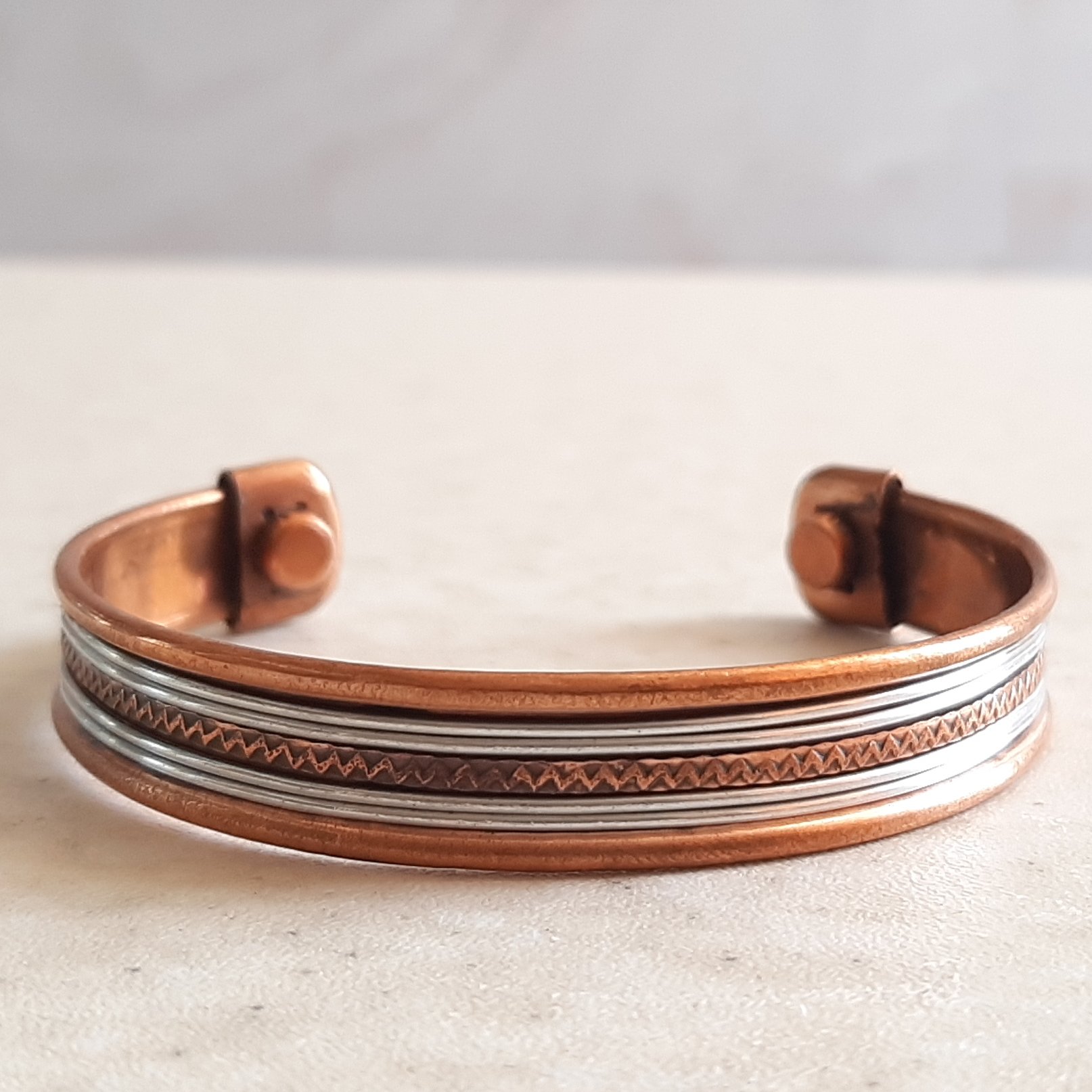 دستبند مسی هندی درجه یک ارسال رایگان،قابل استفاده برای خانمها و آقایان و نوجوانان 