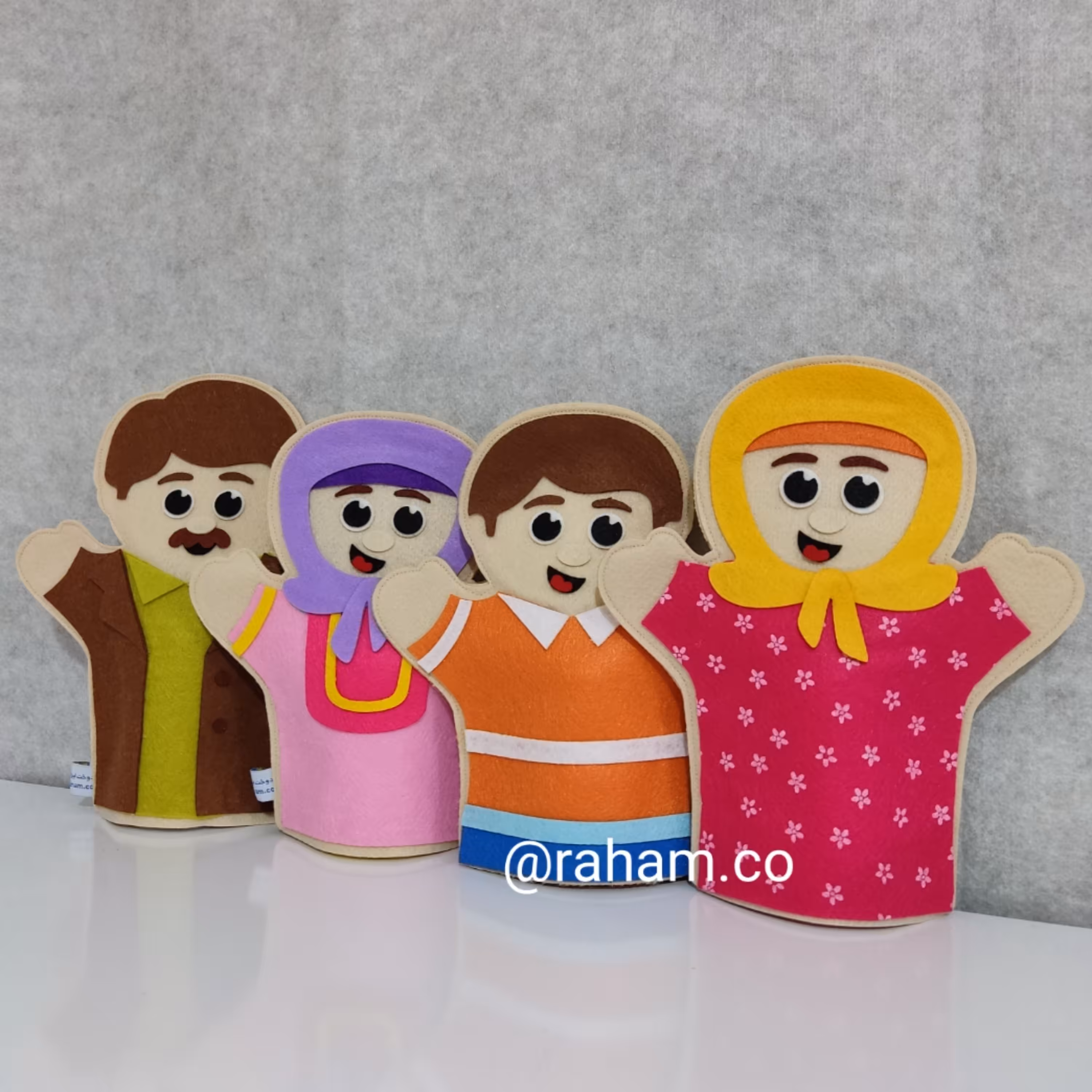 عروسک دستکشی 4 عددی خانواده ی امین و آزاده