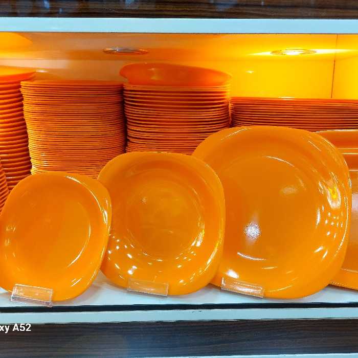 سرویس 26 پارچه ملامین نشکن و استاندارد طرح رنگارنگ قالب 4گوش