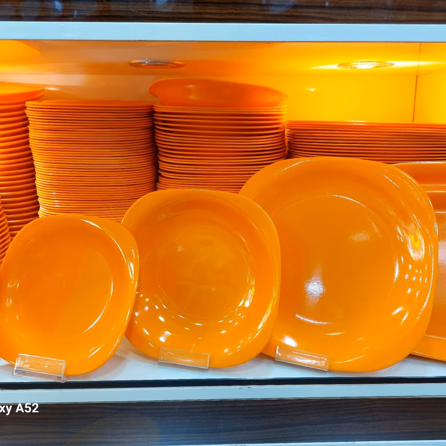 سرویس 26 پارچه ملامین نشکن و استاندارد طرح رنگارنگ قالب 4گوش