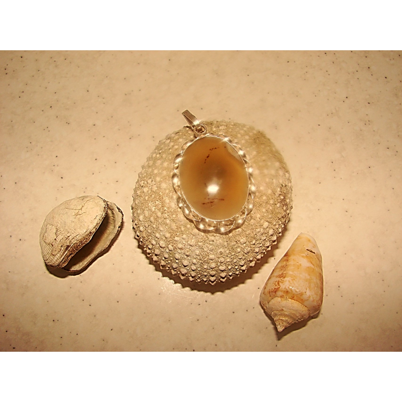 گردنبند نقره سنگ عقیق عسلی