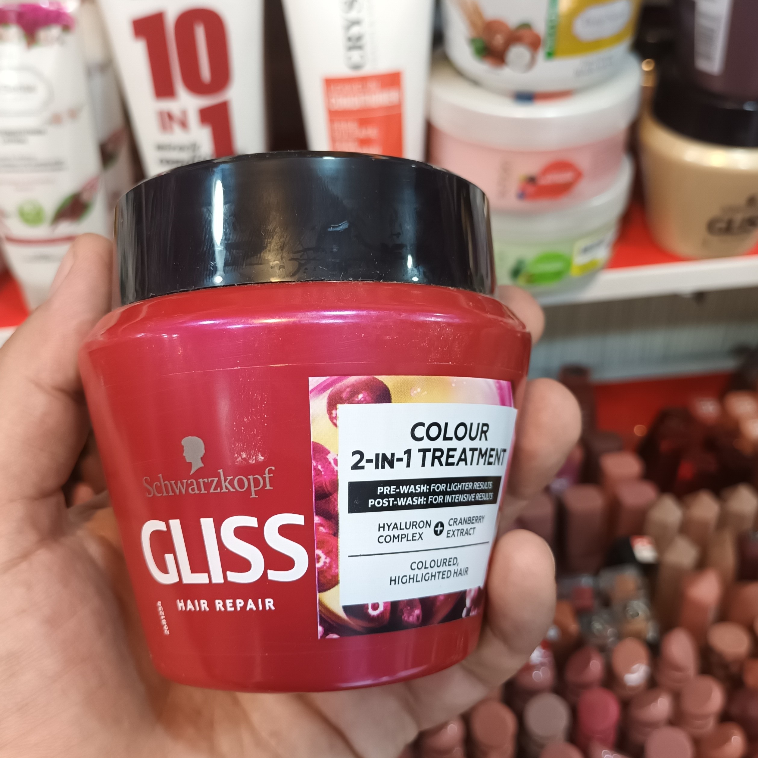ماسک مو
ماسک مو گلیس برای موهای رنگ شده مدل ULTIMATE COLOR حجم 300 میلی