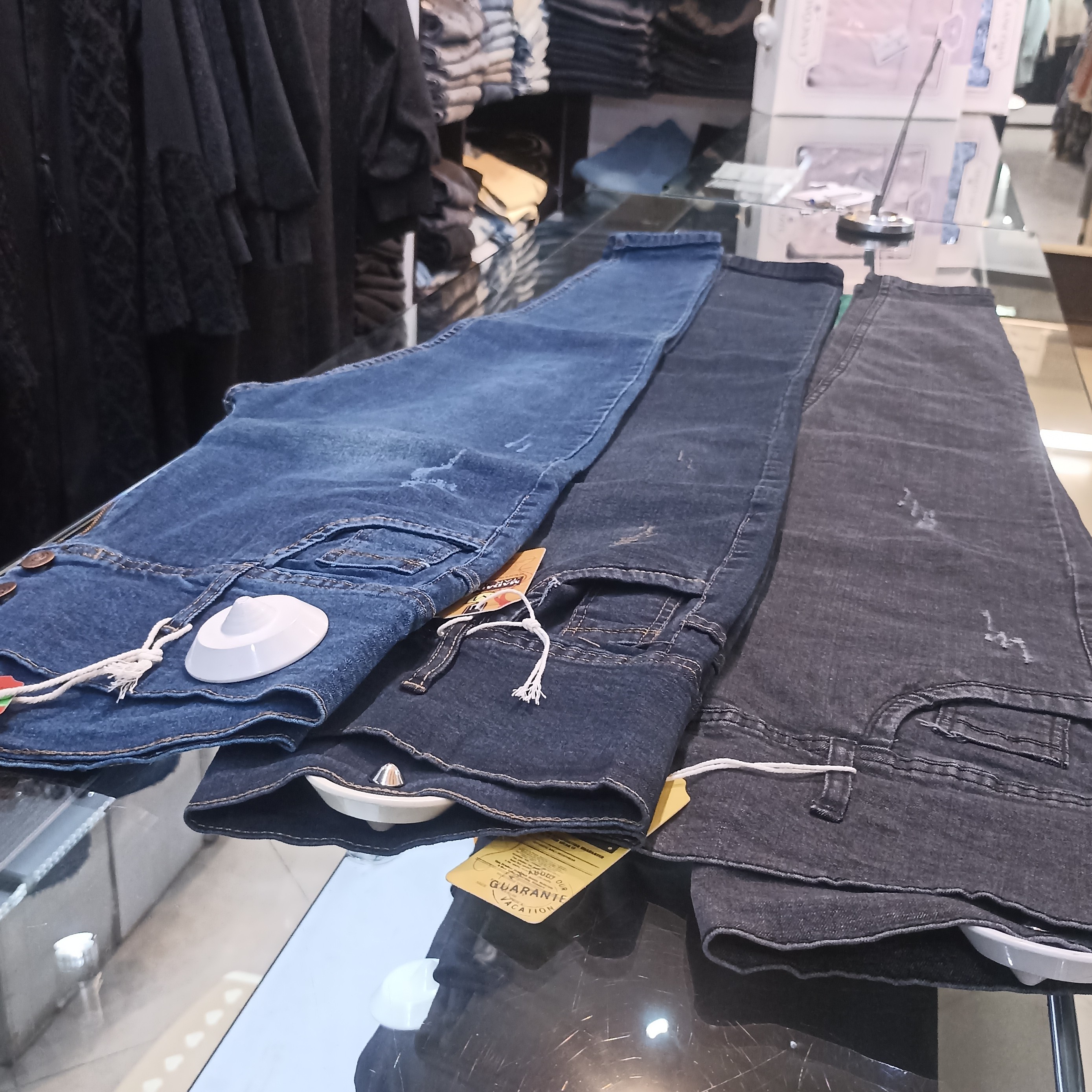 شلوار گن دار سایز بزرگ در سه رنگ از سایز 44 تا 50 قیمت با احترام 458000