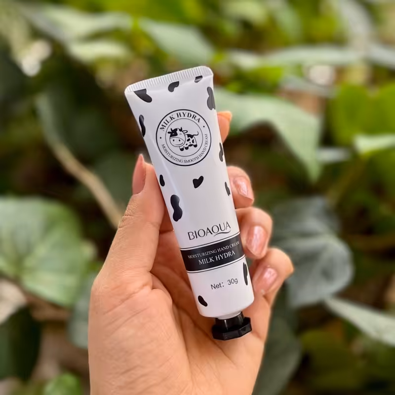 کرم آبرسان  bioaqua شیر گاو