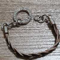 دستبند بافت چرمی باقفل نگیندار قهوه ای