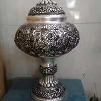 گز خوری قلمزنی مسی با ابکاری نقره با قلم گل  برجسته وچهره