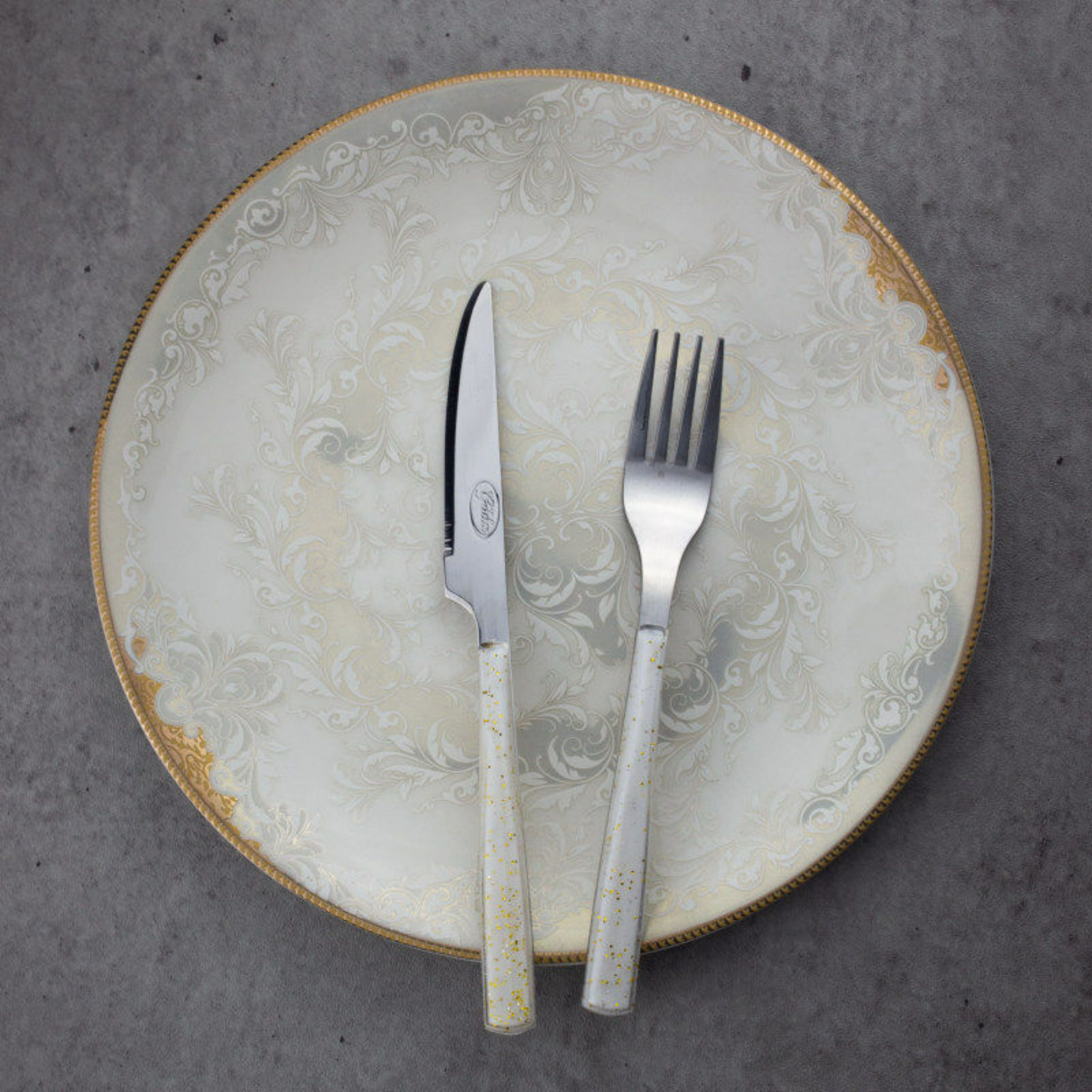 کارد و چنگال یونی هوم طرح اکلیلی مجموعه 12 عددی 