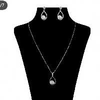 نیم ست نقره طرح قطره، عیار 925، گالری رویتال، نگین کریستال میکرو زیر کنیا