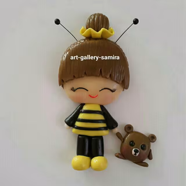 مگنت درب یخچال دخترزنبوری و عروسک خرس