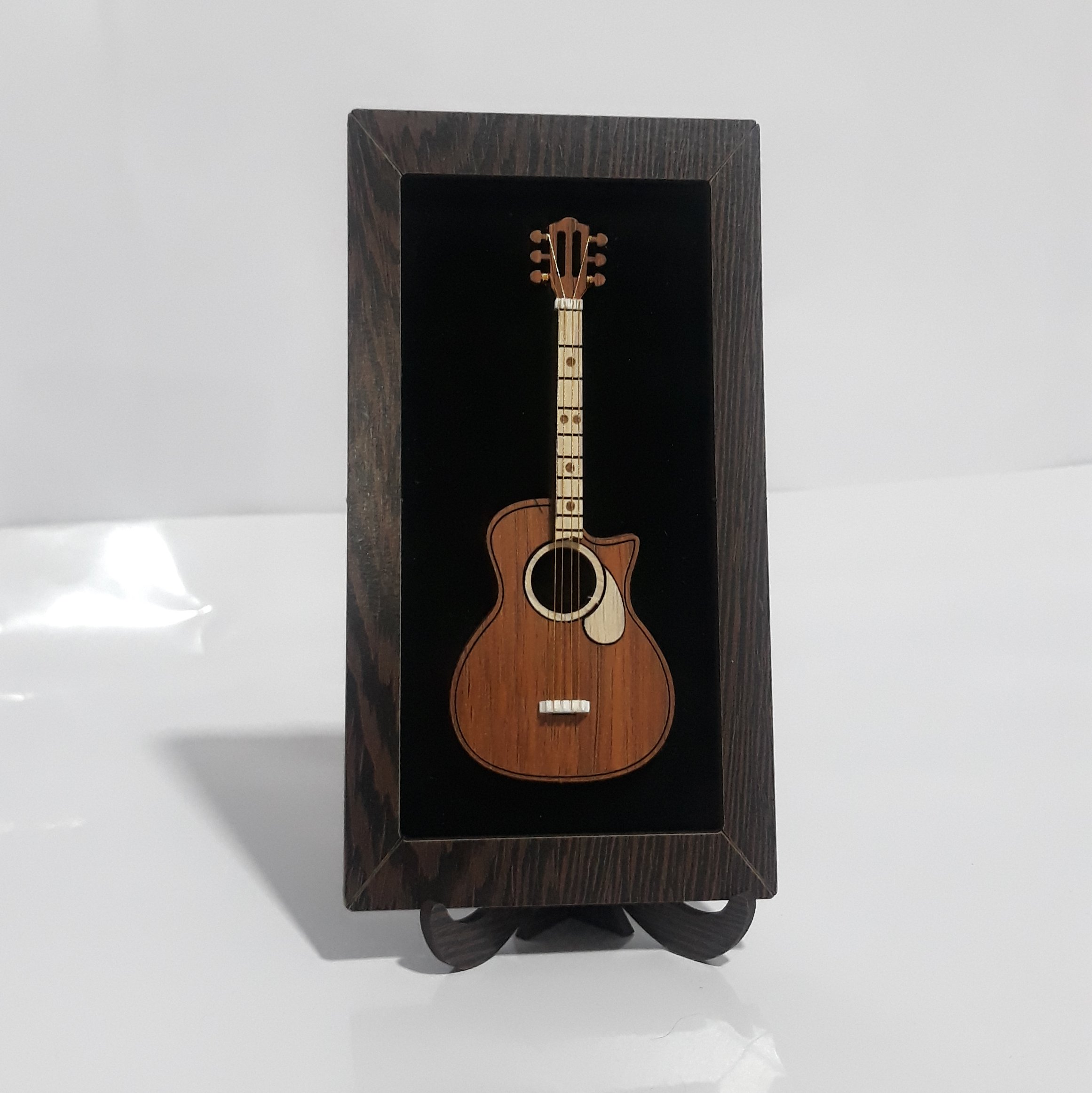 قاب ماکت گیتار اگستیک قاب لیزری 