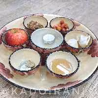 دیس گِرد سفالی گلدار