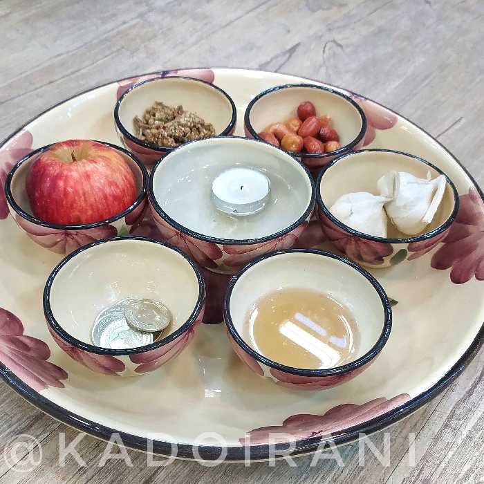 دیس گِرد سفالی گلدار