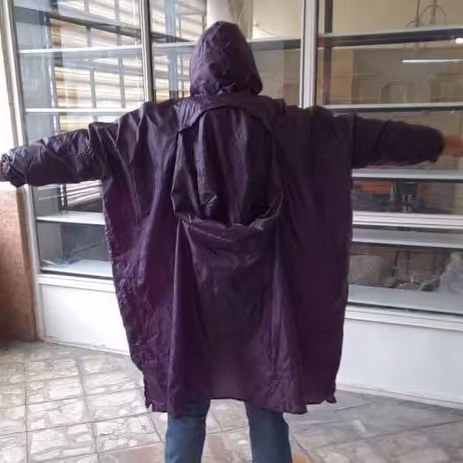 پانچو کوهنوردی مدل جا کوله دار