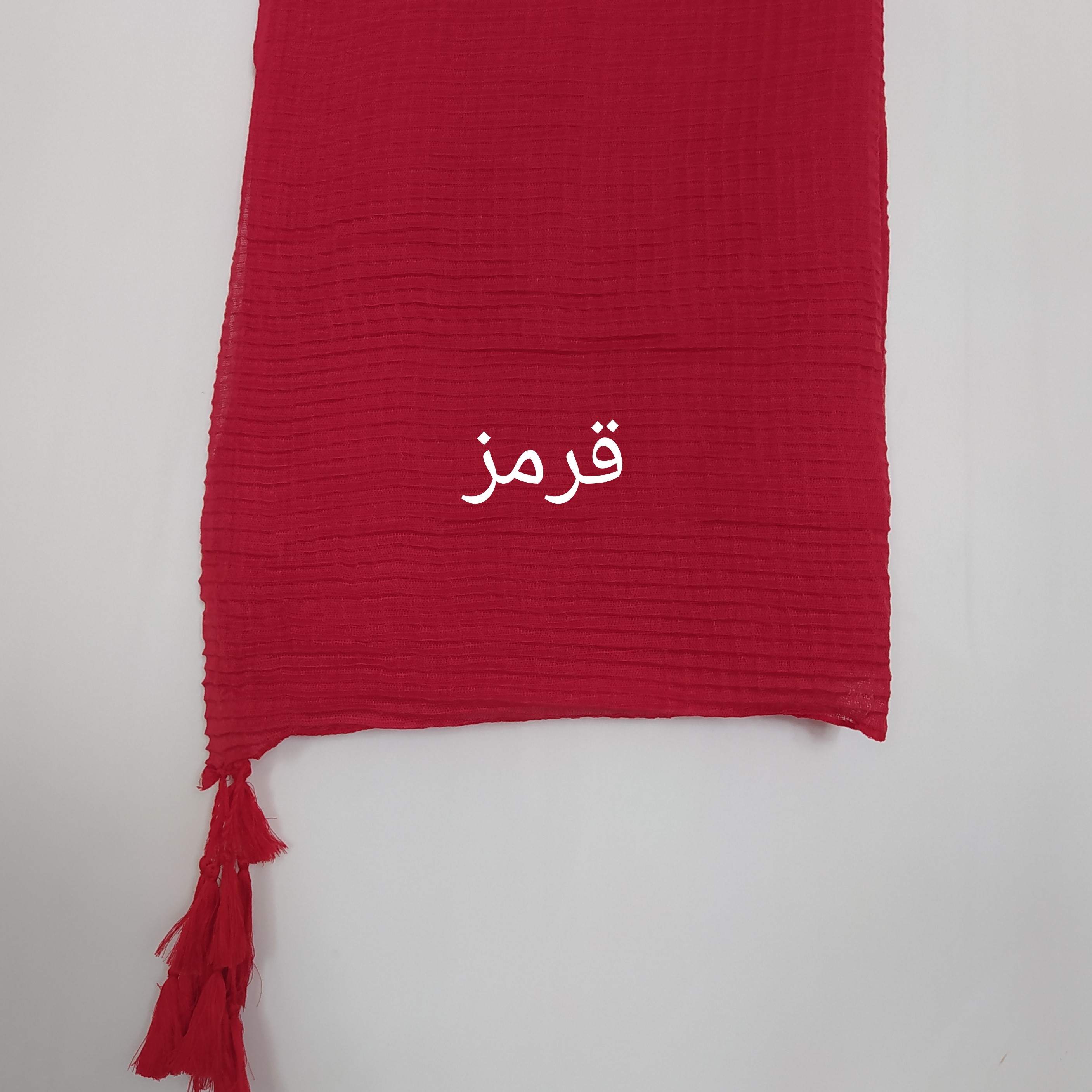 شال هنرمندی پلیسه مربعی منگوله دار ابعاد 70در 230رنگ قرمز  موجود در 15رنگ شیک اسلاید آخر(خرید بالای 350 رایگانه ارسالش) 