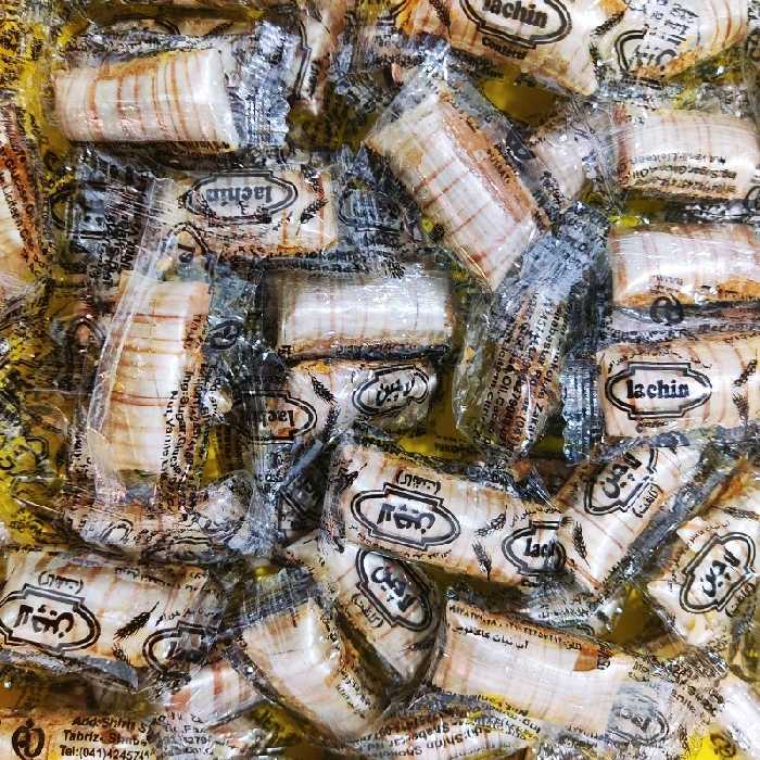 شکلات کانفت کامفت تازه 400گرمی محصول تضمین کیفیت ومرجوعی دارد