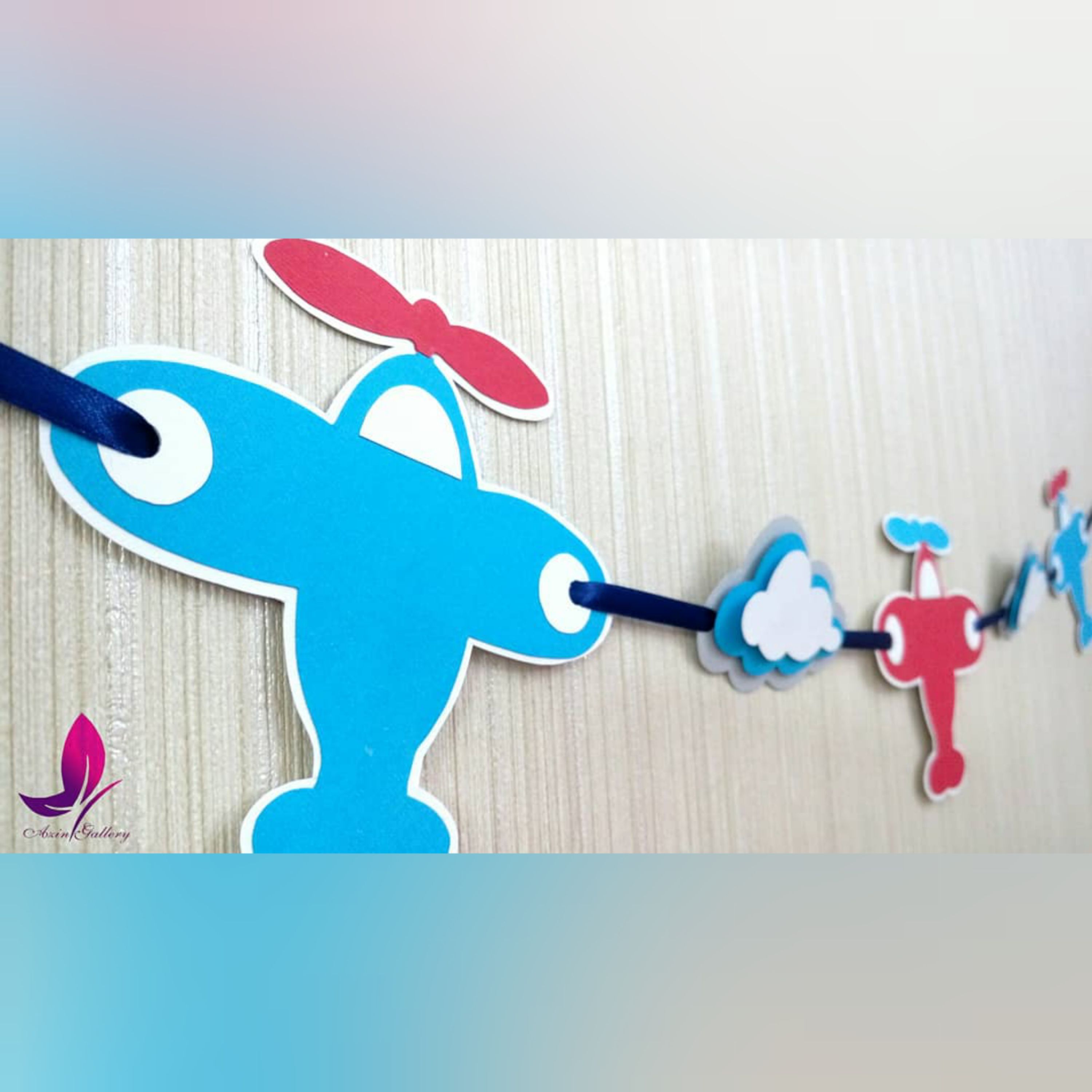 تم تولد پسرانه ریسه هواپیما به طول حدودا 60 سانت قابلیت اضافه کردن هواپیما دارد