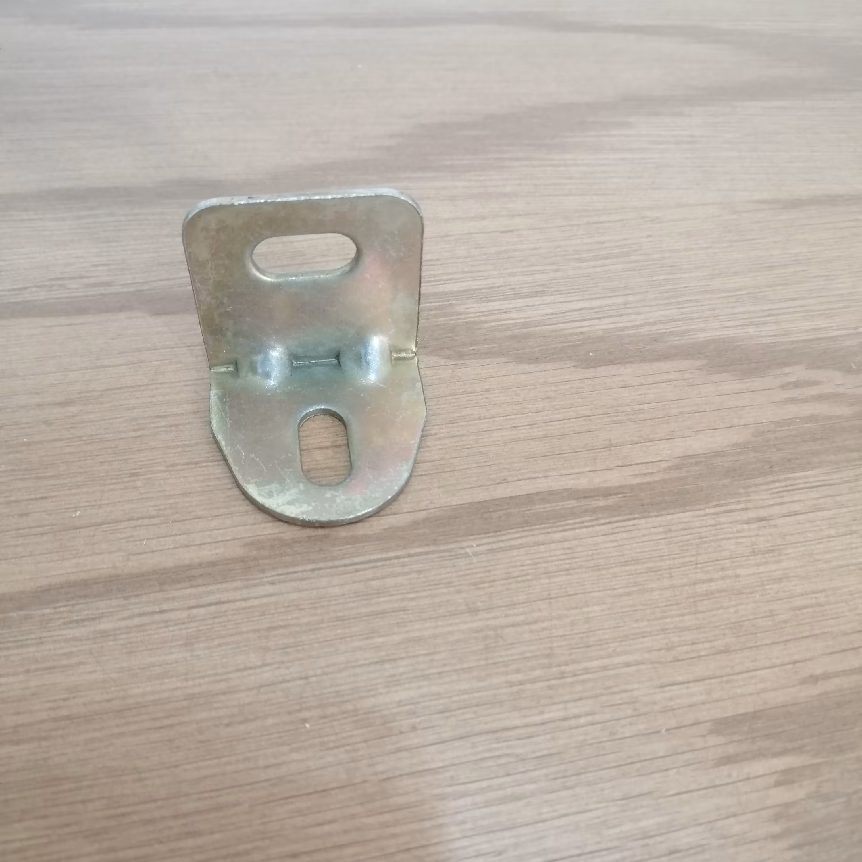 بست گونیا -گونیا کابینت و کمد فلزی دو سوراخ سایز متوسط بسته 20 عددی