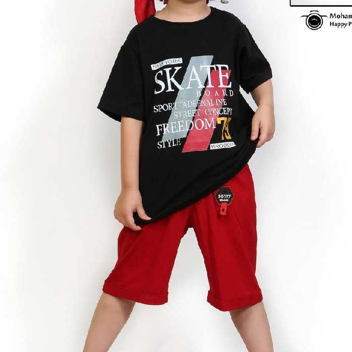 ست تیشرت و شلوارک اسپورت شیک و جذاب مناسب حدود سنی 5 تا 13 سال کیفیت تضمینی جنس نخ پنبه رنگبندی جذاب و زیبا 