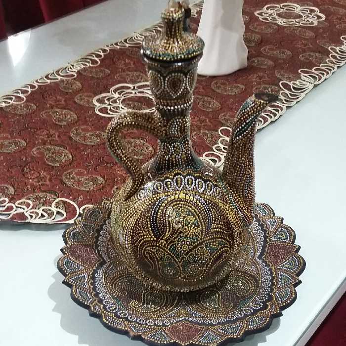 ست بشقاب و گلاب پاش سفالی نقطه کوبی شده