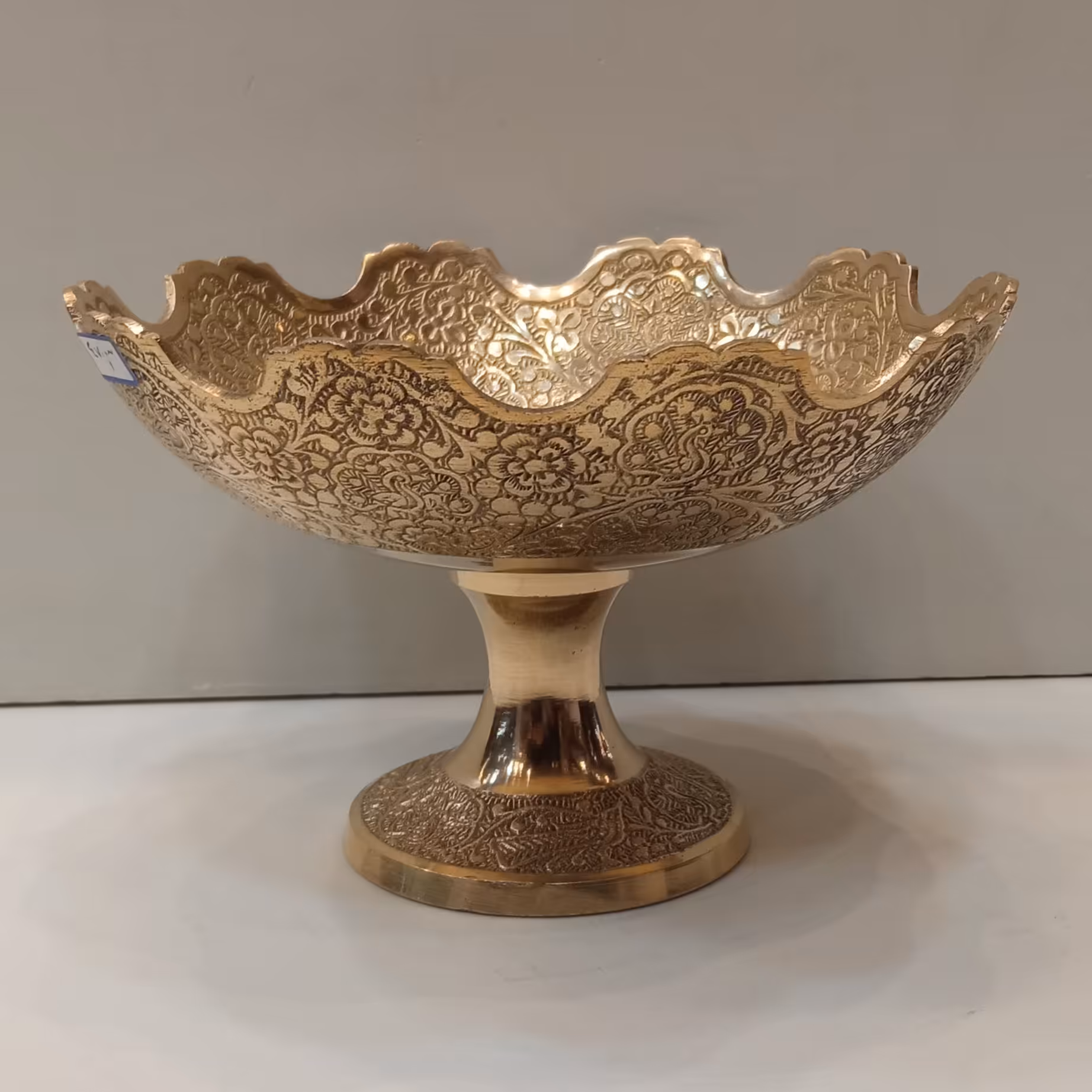 ظرف پذیرایی برنجی طلایی هندی دو طرف کارشده سنگین2