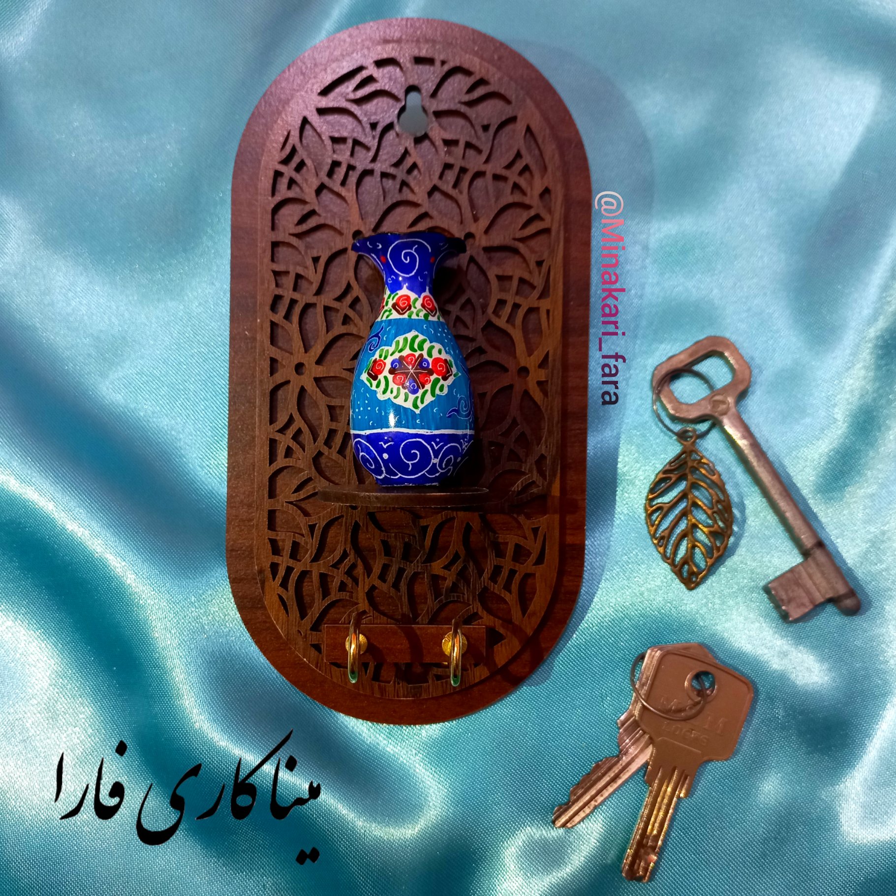 جاکلیدی با گلدان میناکاری