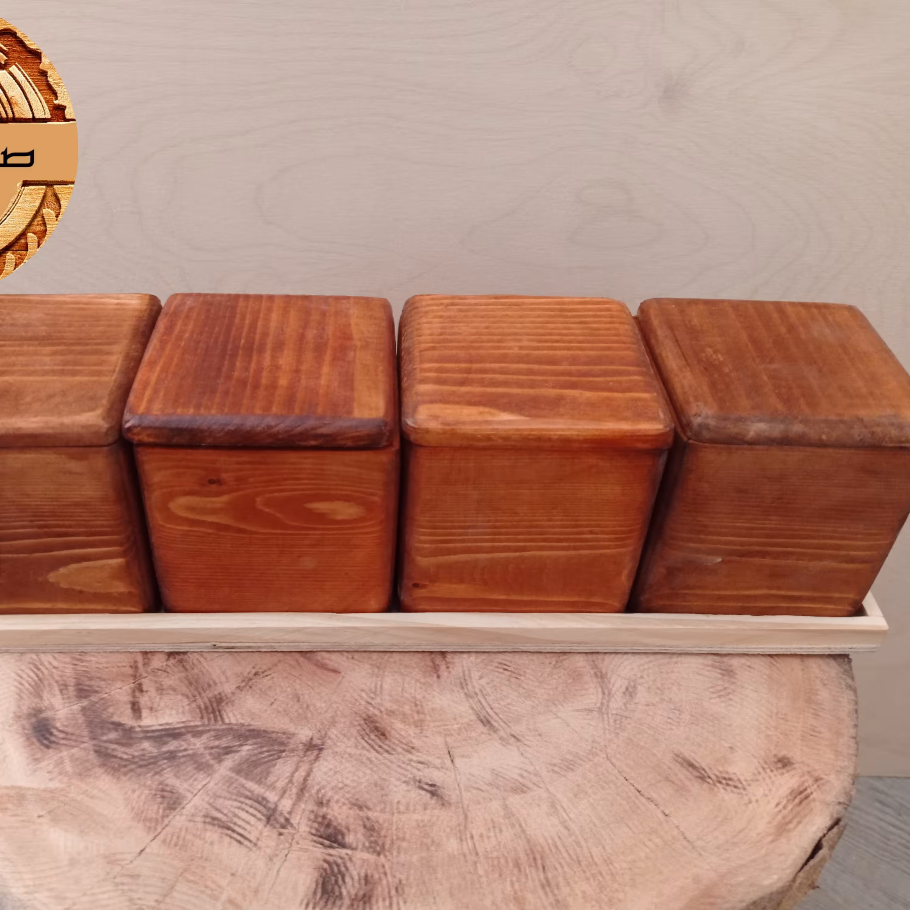 جای ادویه مربعی4تایی درب گردون چرخشی
جنس چوب روس
مناسب برای آشپزخانه و پاسماری