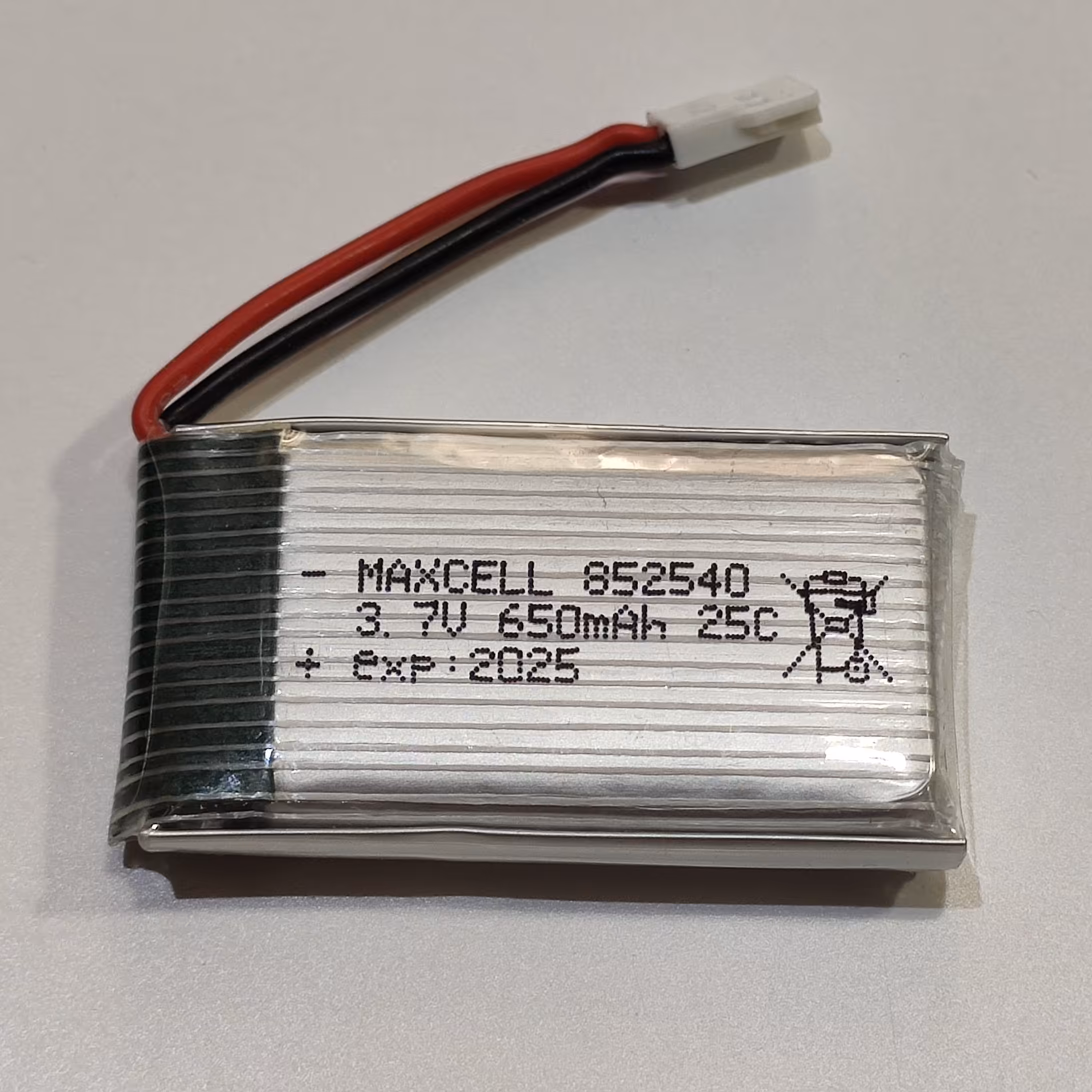 باتری لیتیوم پلیمر مناسب کوادکوپتر و پهباد - ظرفیت 650 میلی آمپر برند maxcell - جریان 25C