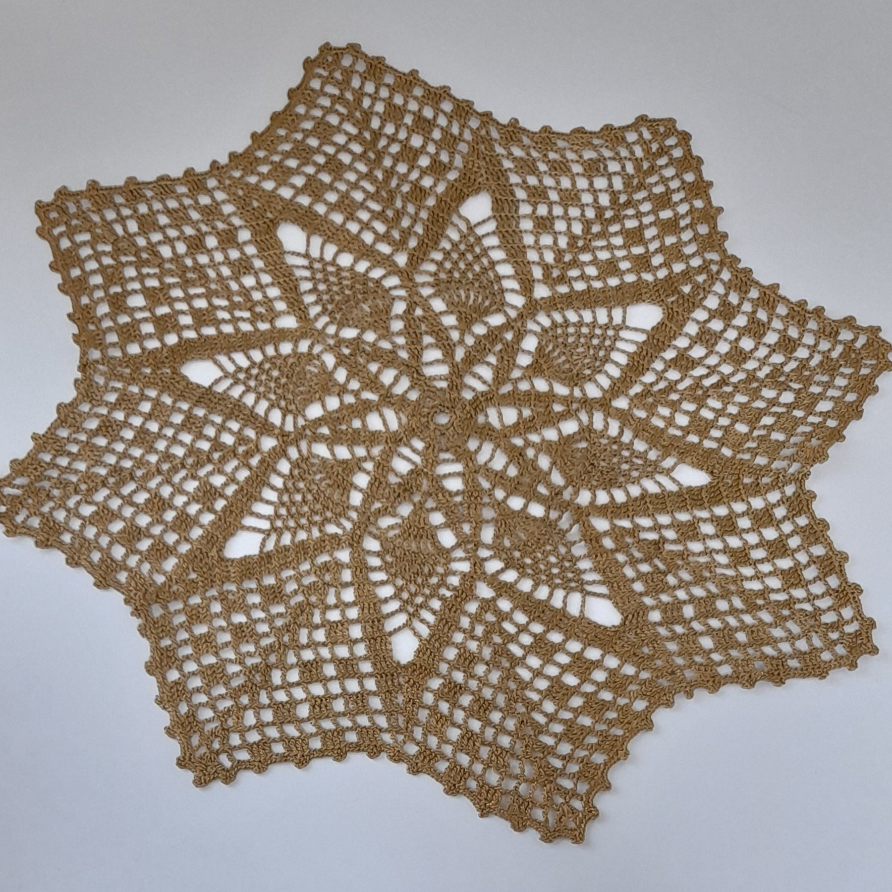 رومیزی ابریشمی طلایی