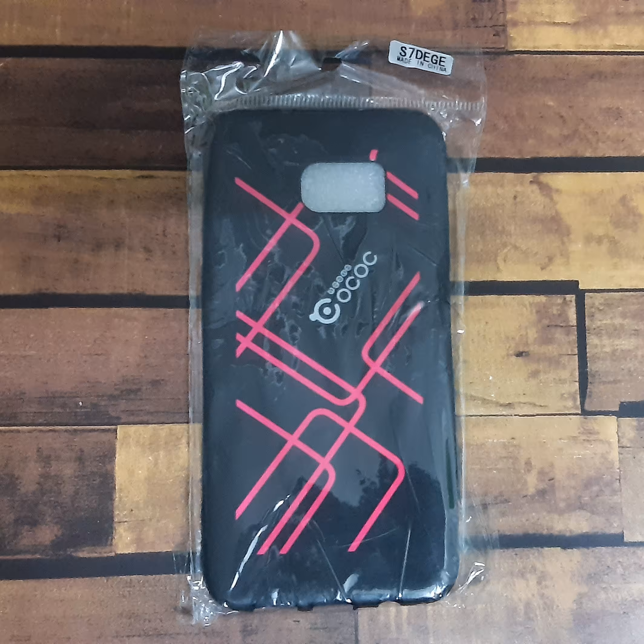 قاب سیلیکونی طرح دار سامسونگ مدل S7 edge مناسب برای محافظت از پشت گوشی و خط خش